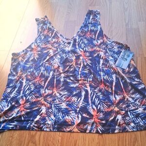 NWT Womens Plus Top Blue Print. V neck Front & back. SZ 2X